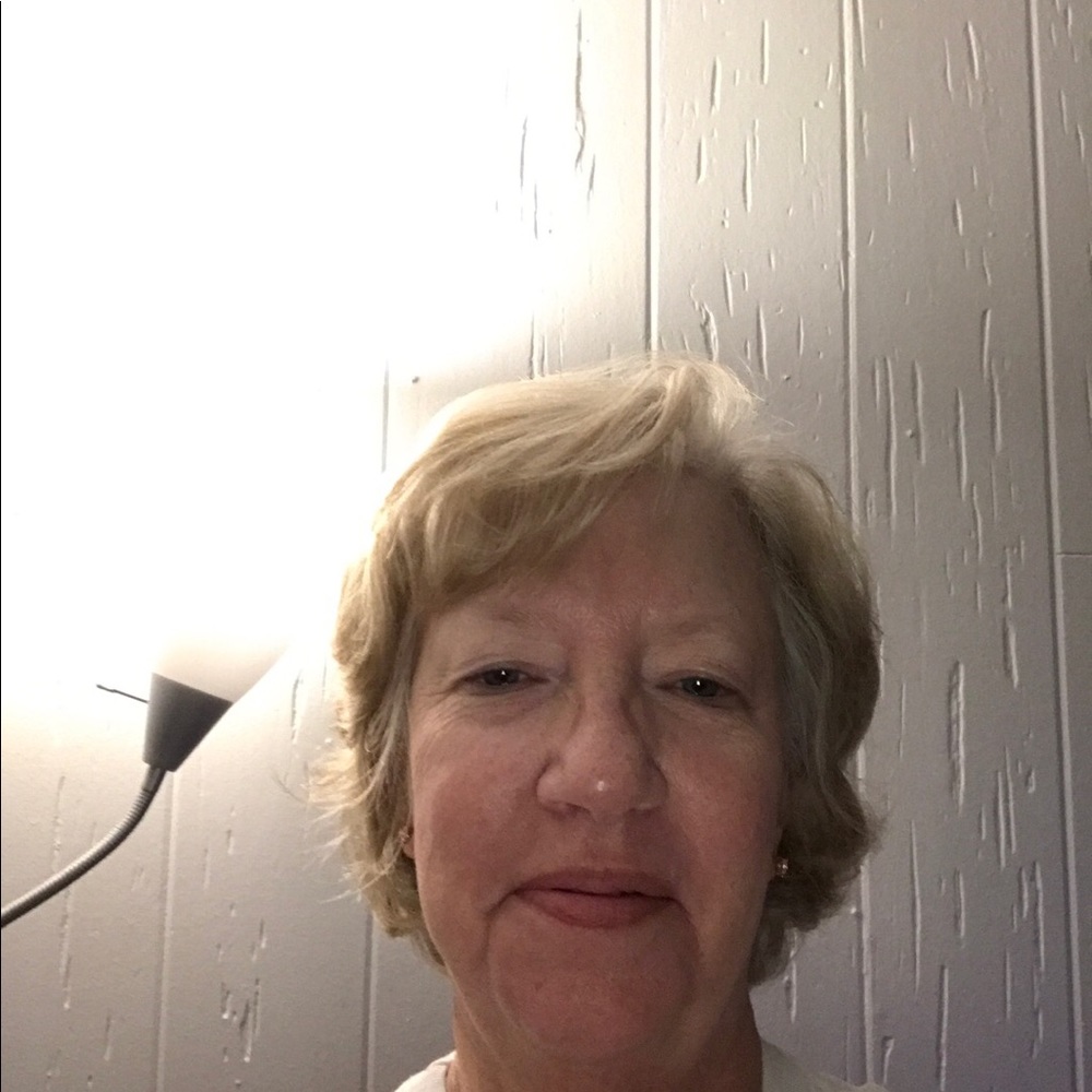 Meet your Posher, Debbie